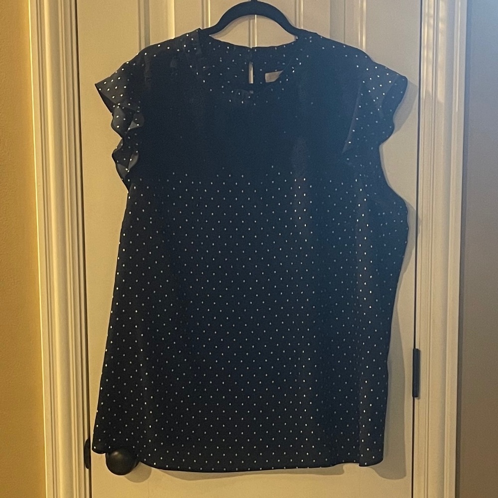 Loft Dressy Flutter Sleeve Shell / Tank; White / Navy; Plus Size 24